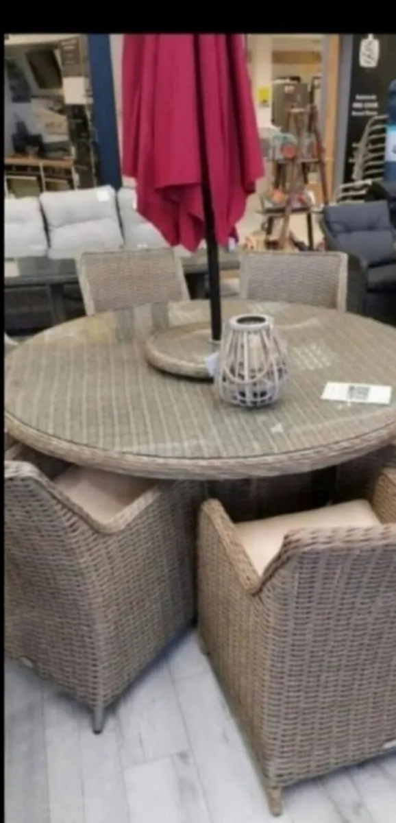 **CLEARANCE** Brand New Basket Rattan 6 Seater - Image 1