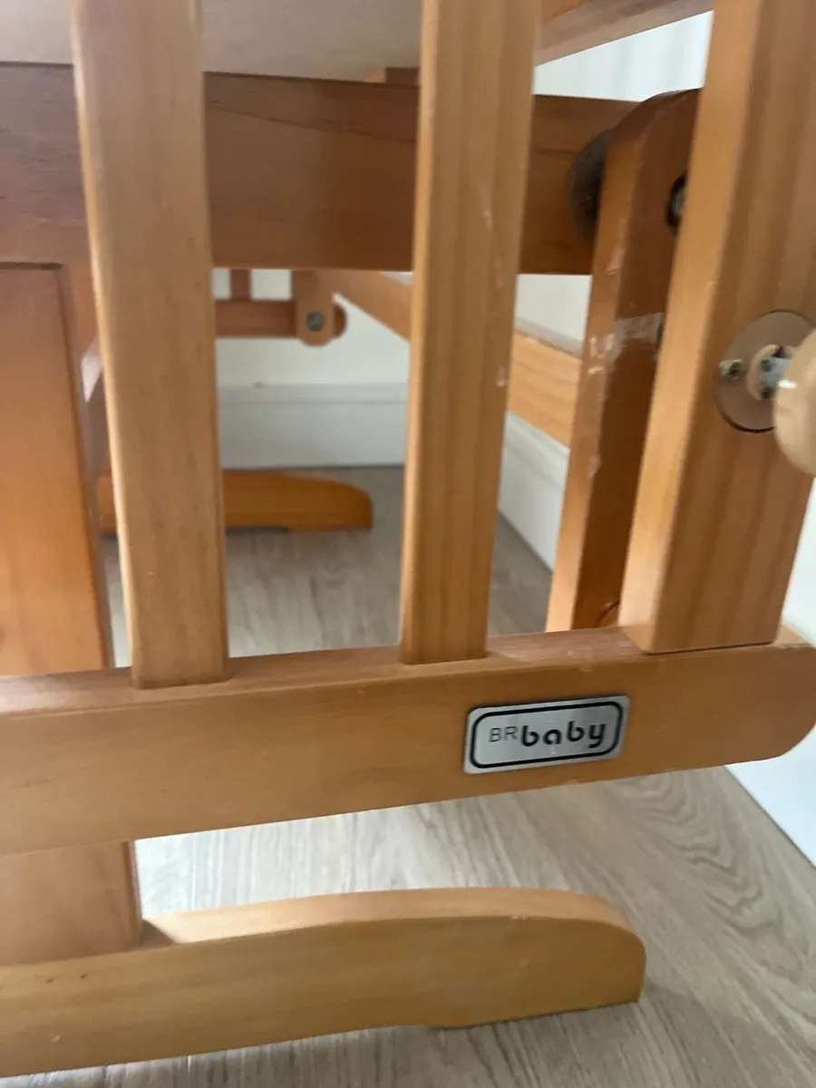 Swinging crib - Image 1