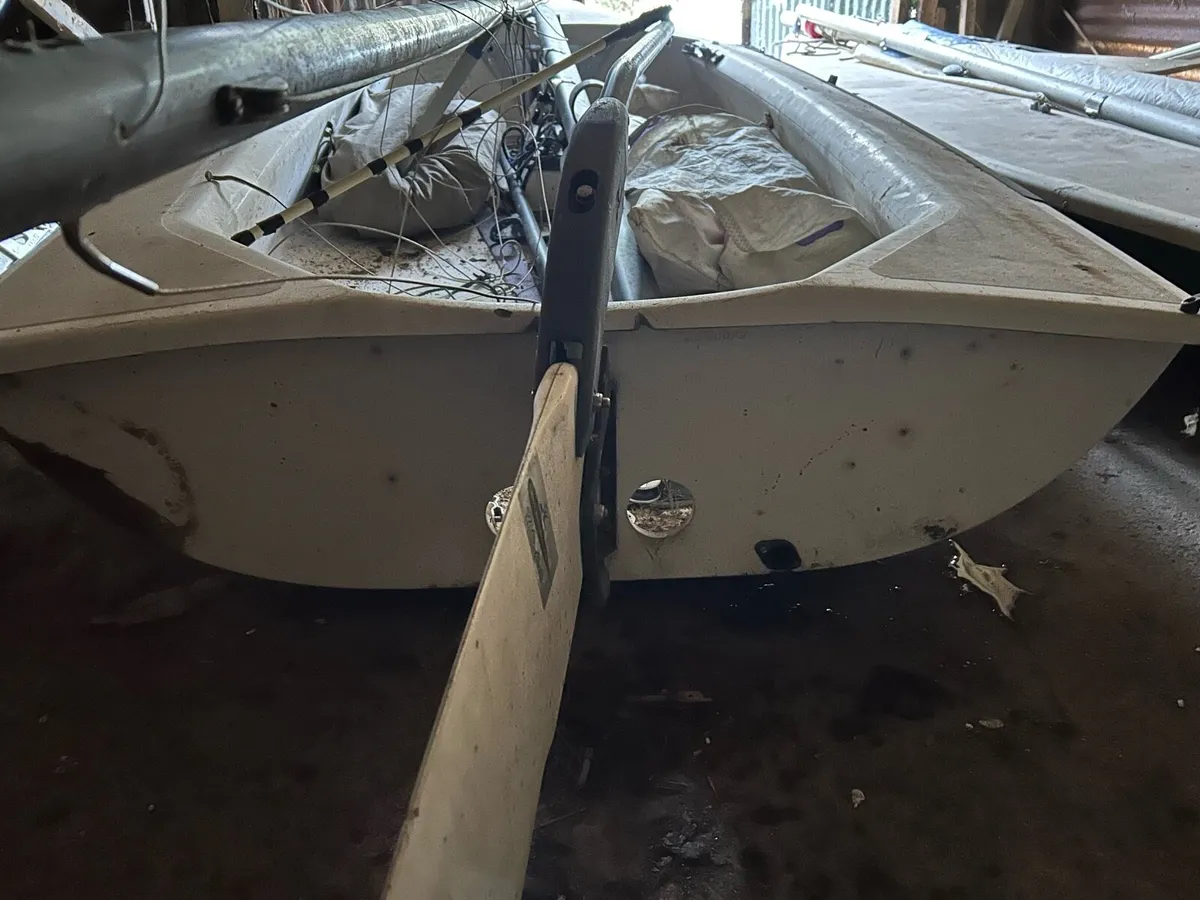 405 Sailing Dinghy - Image 4