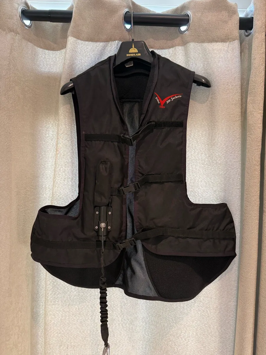 Air Jacket Point 2 Adult (medium) - Image 1