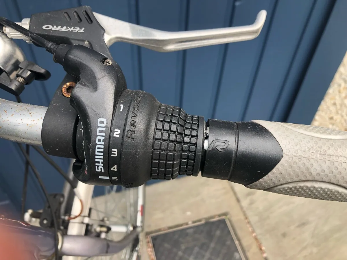 Ladies Raleigh Bicycle - Image 2