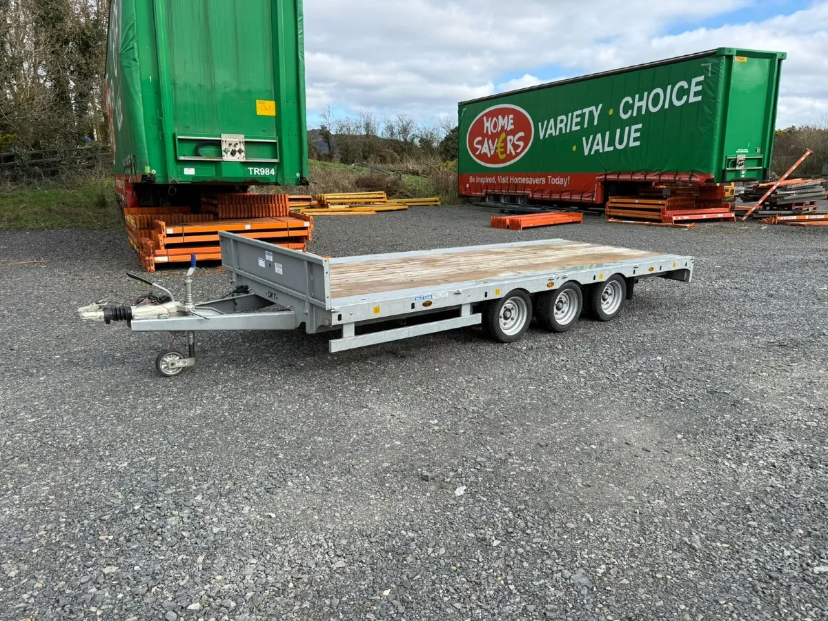 16ft Dale Kane Tri Axle Flatbed Trailer - Image 1