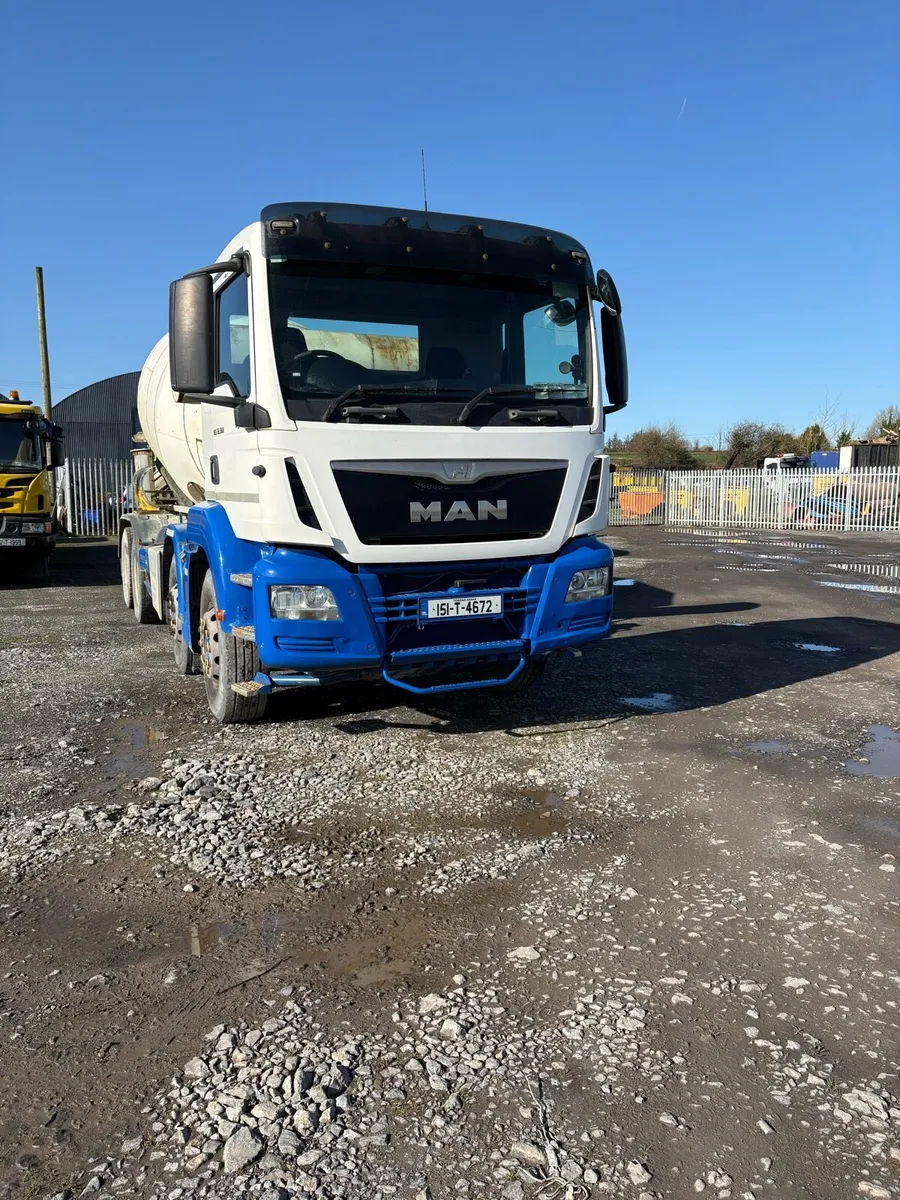 Man cement mixer and other tippers etc - Image 2