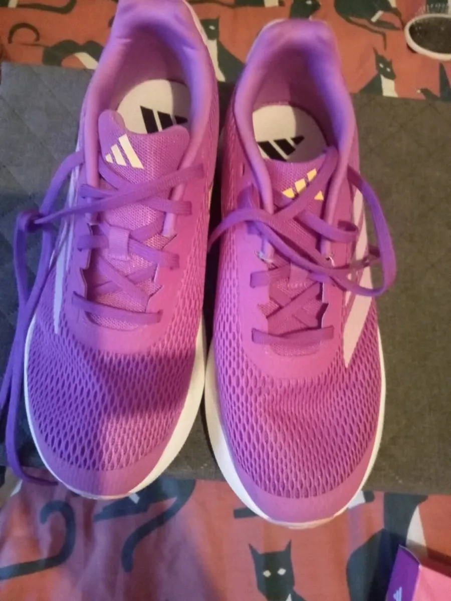 Ladies Adidas trainers size 5.5 - Image 3