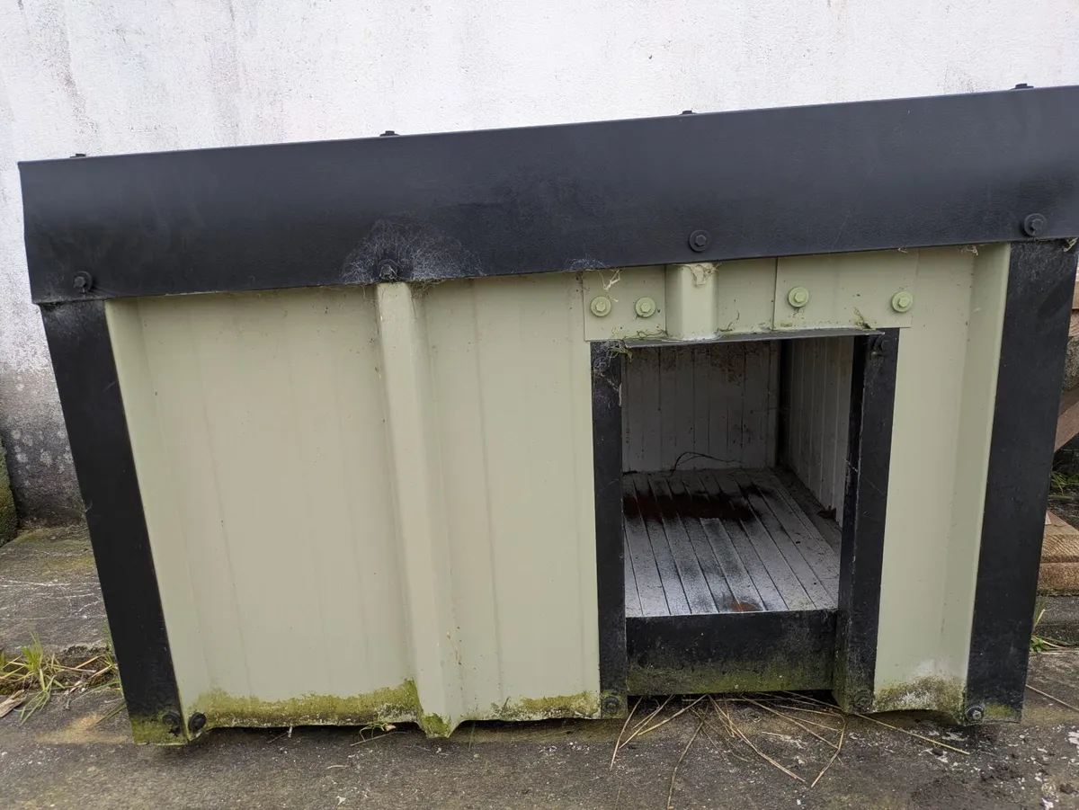 Kingspan Insulated Sloped Roof dog Kennel - Image 1