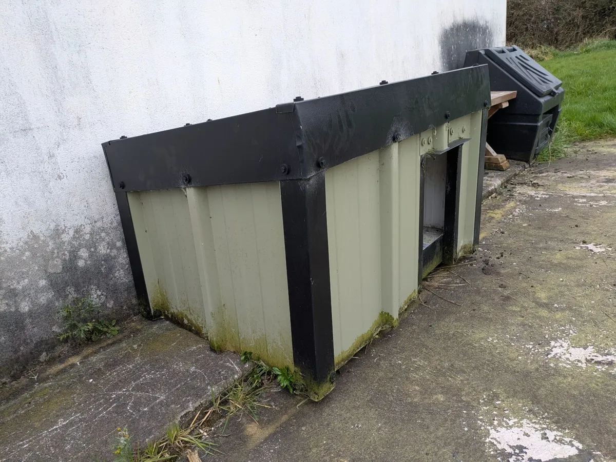 Kingspan Insulated Sloped Roof dog Kennel - Image 3