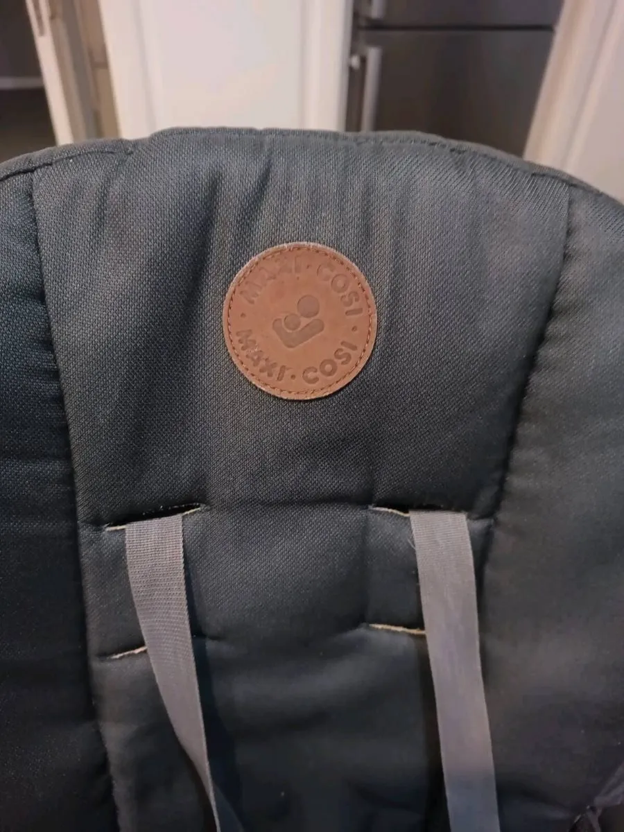 High chair - Image 4