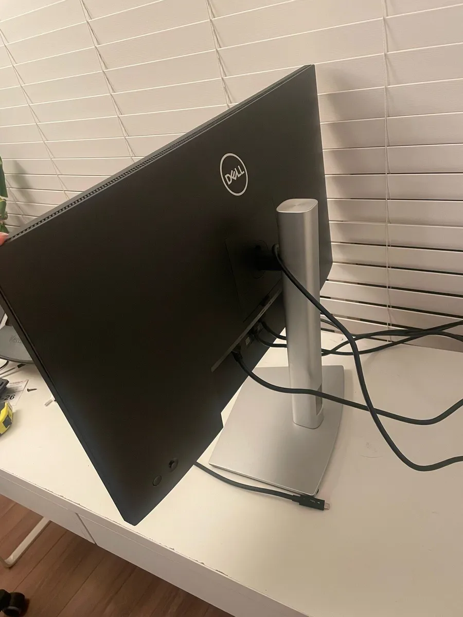 Dell 27” Monitor + Thunderbolt Dock - Image 3