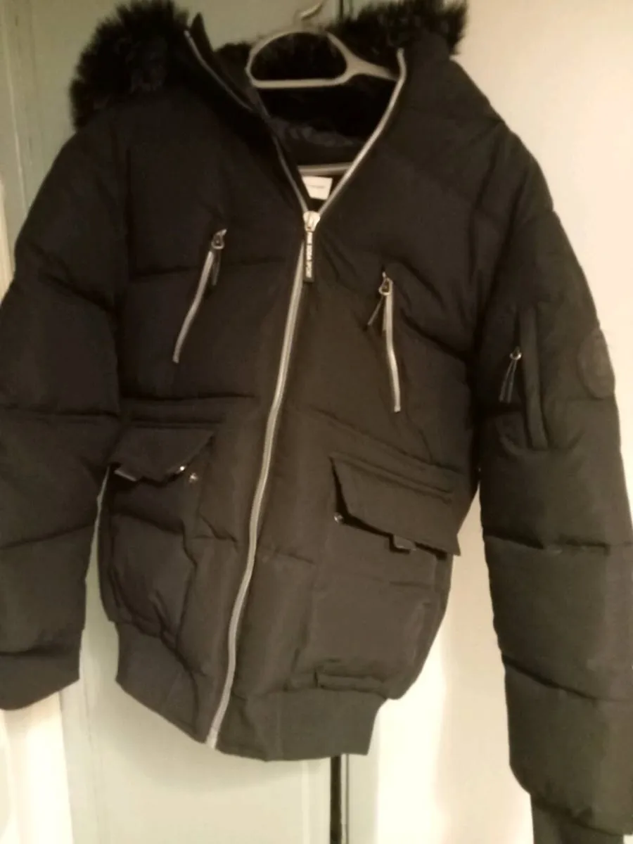 Ladies pink soda jacket size 8 - Image 1