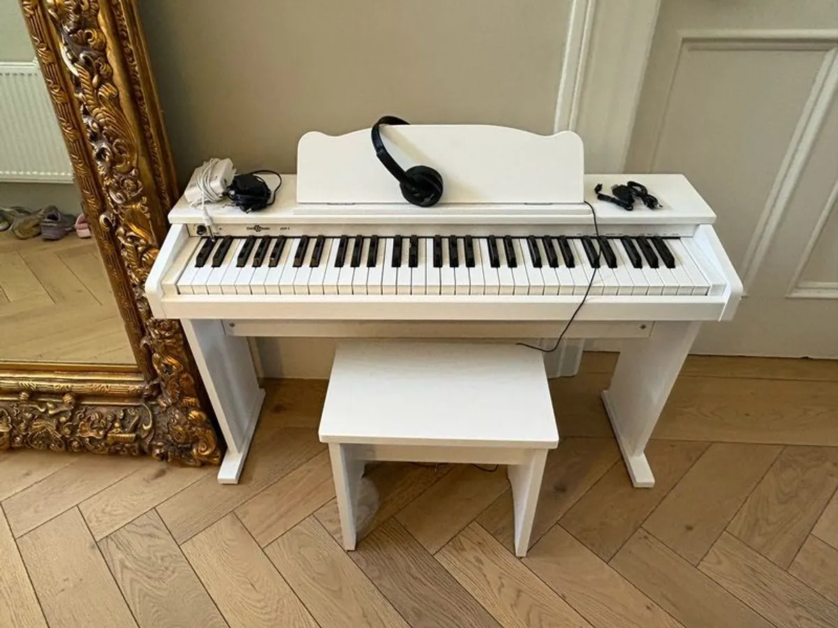 Junior digital piano - Image 1