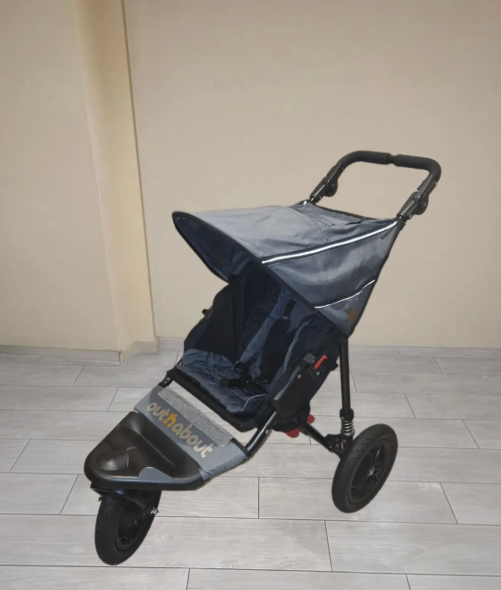 Out N About Single stroller very clean - Image 1