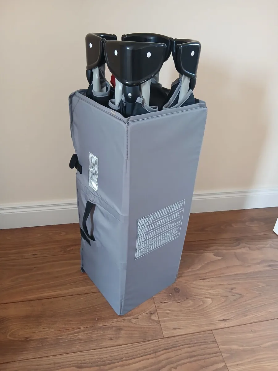 Travel cot - Image 4