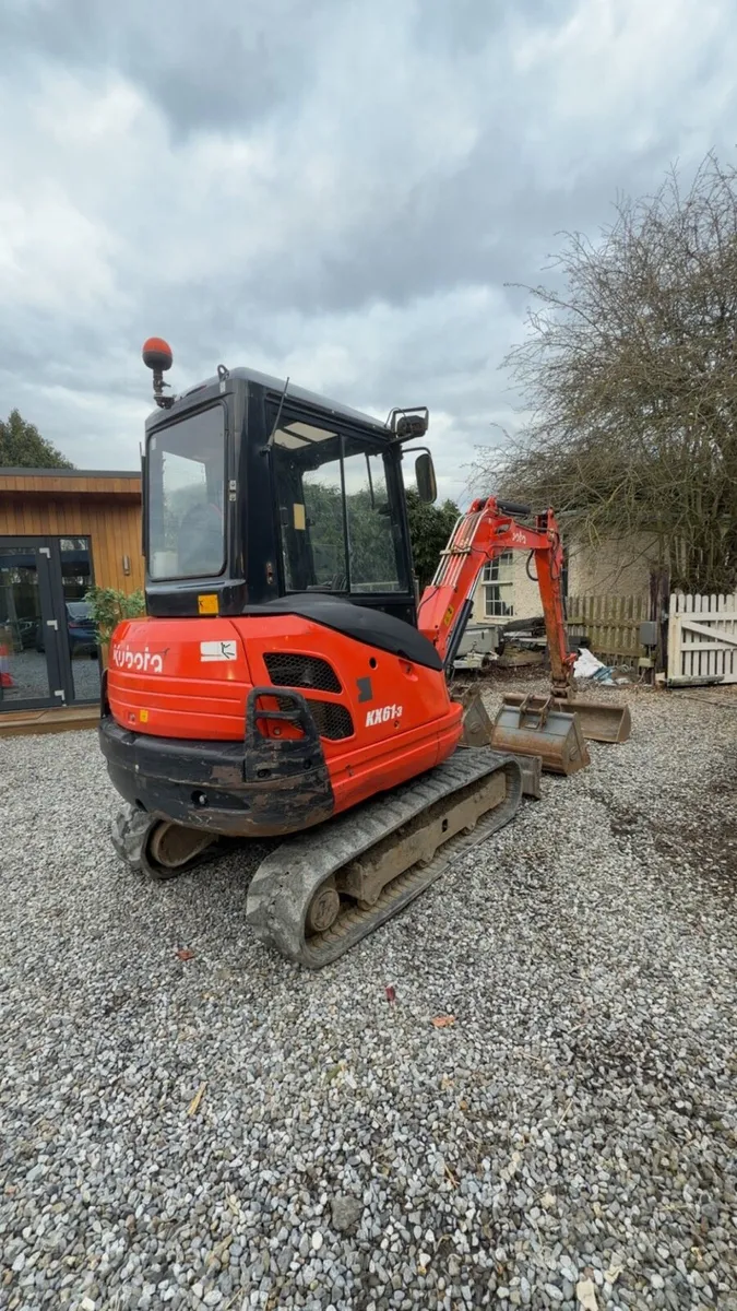 Kubota 2.6t Mini Digger - Image 2