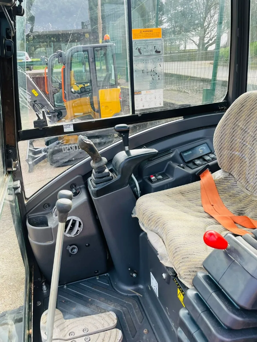 Volvo Ec27D 2022 - Image 2