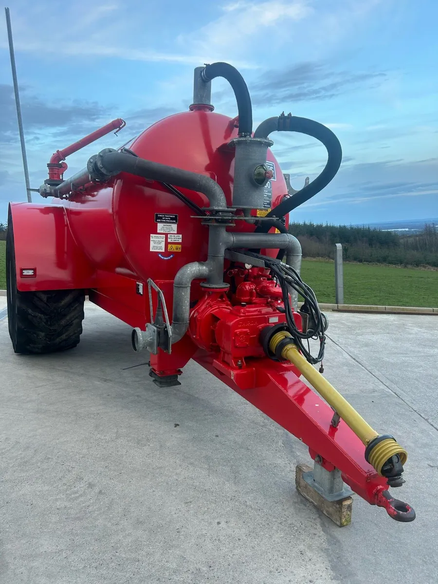 Hi-Spec 1600 Gallon Tanker With Rain Gun - Image 3