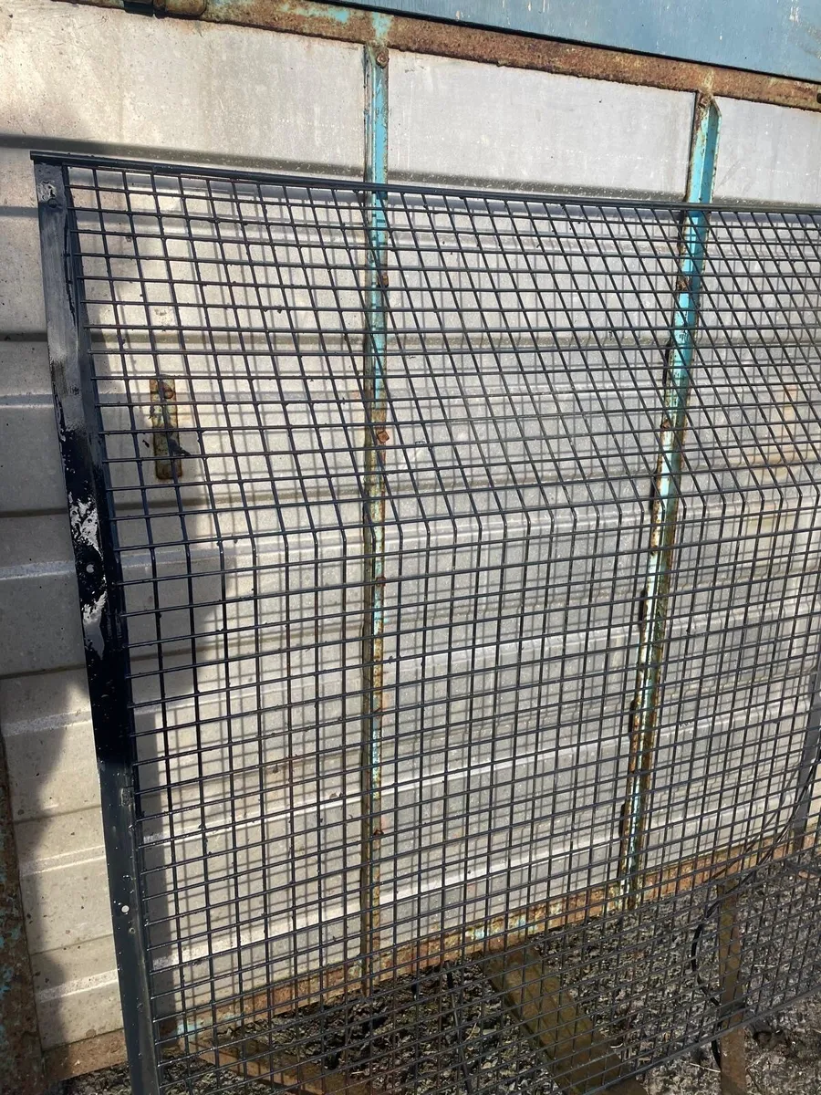 Porta Cabin Window Security Mesh - Image 1