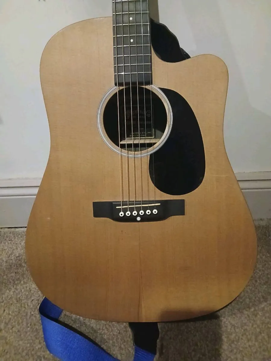 Martin guitar - Image 4