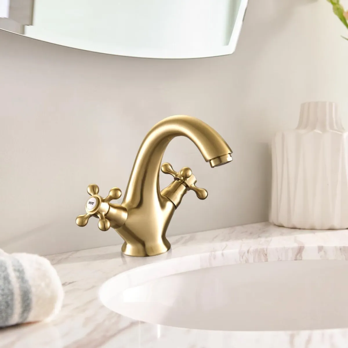 Victoria Golden Bathroom Sink Tap for Basin with - Image 4