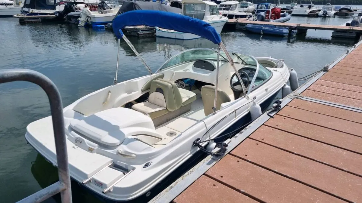 2004 Sea Ray 180 Sport - Image 2