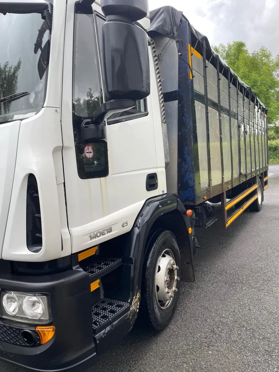 IVECO truck - Image 3