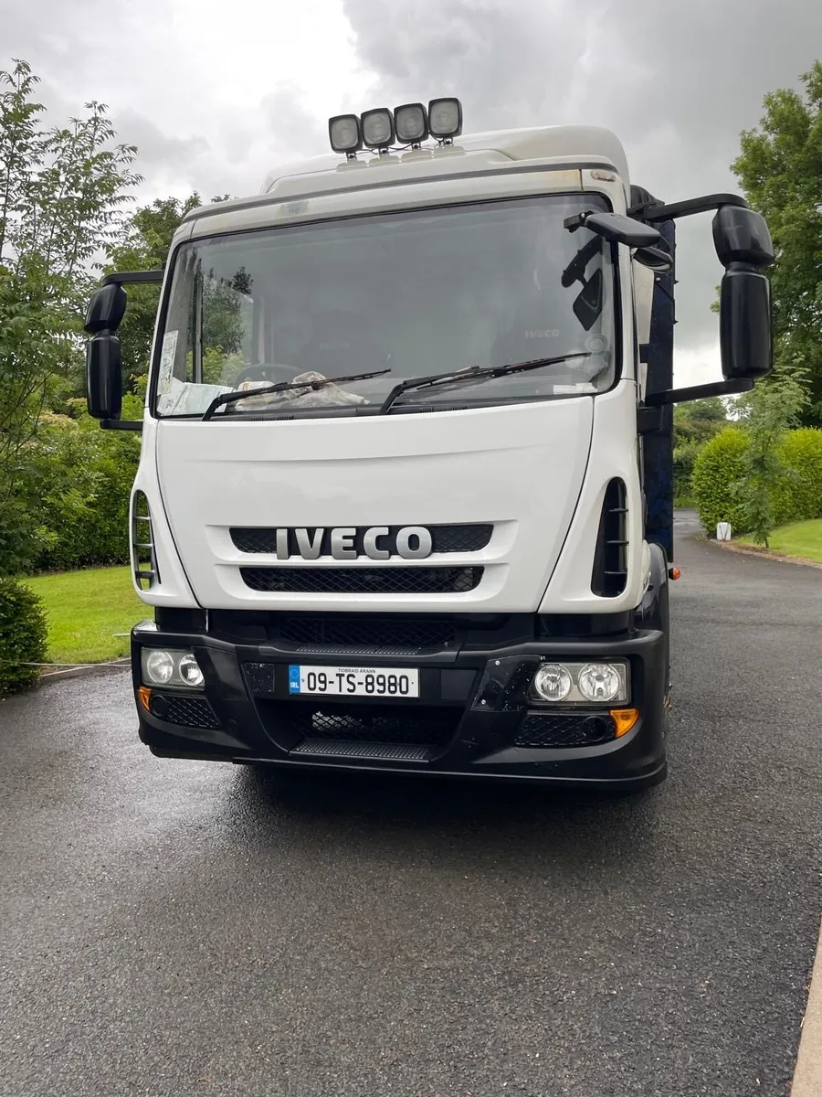IVECO truck - Image 2