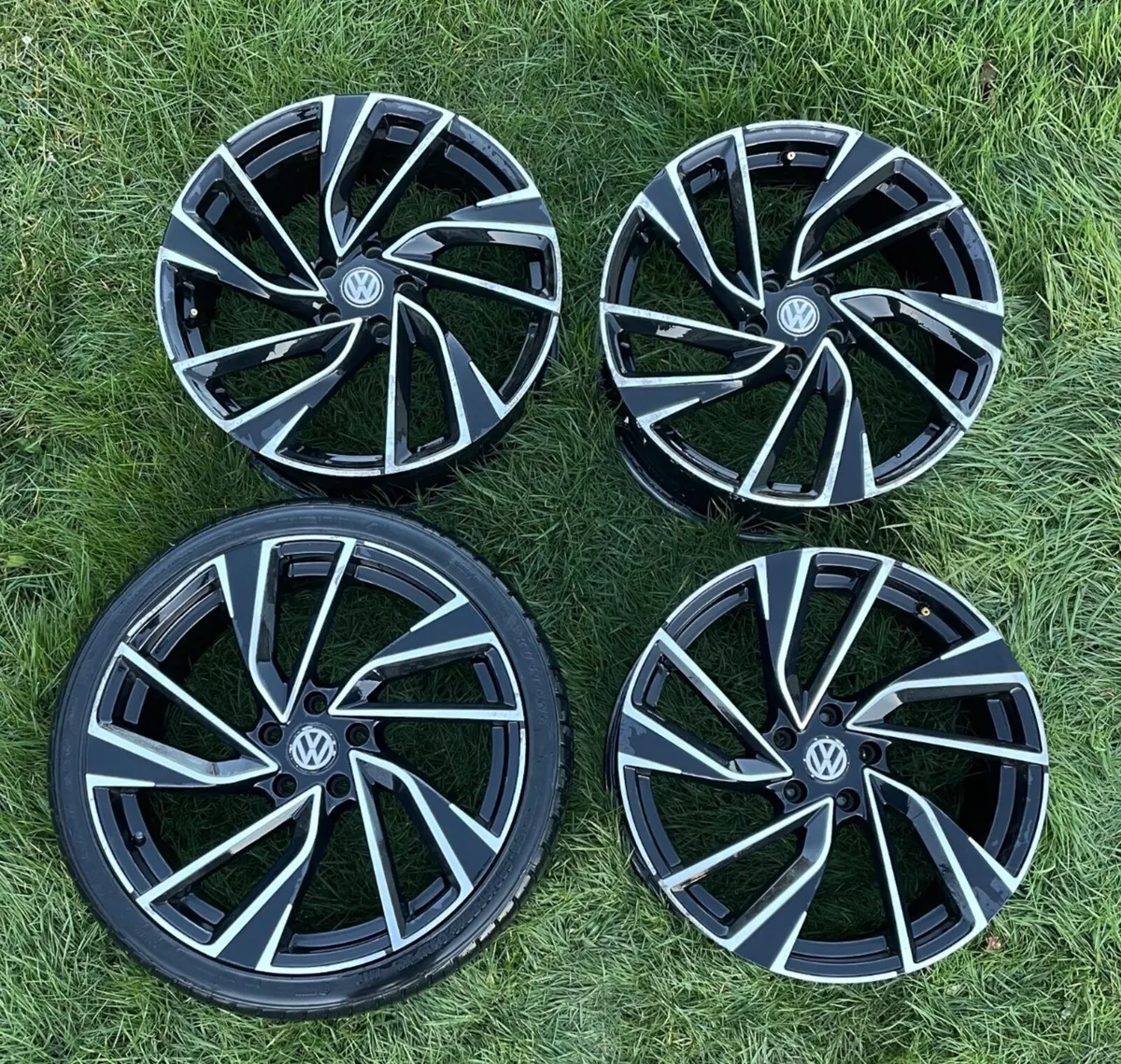 Adelaide Alloys 19 inch - Image 1