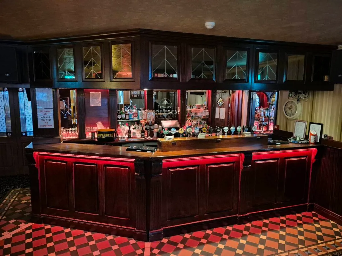 Bar fitting - Image 1