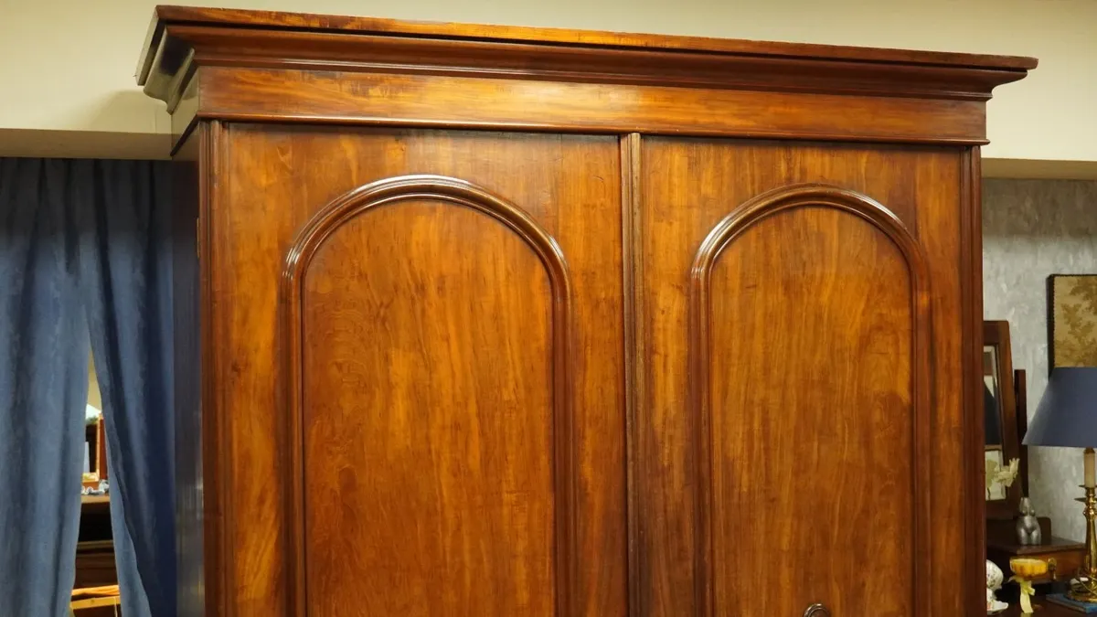 Victorian Mahogany Wardrobe c.1890 - Image 2