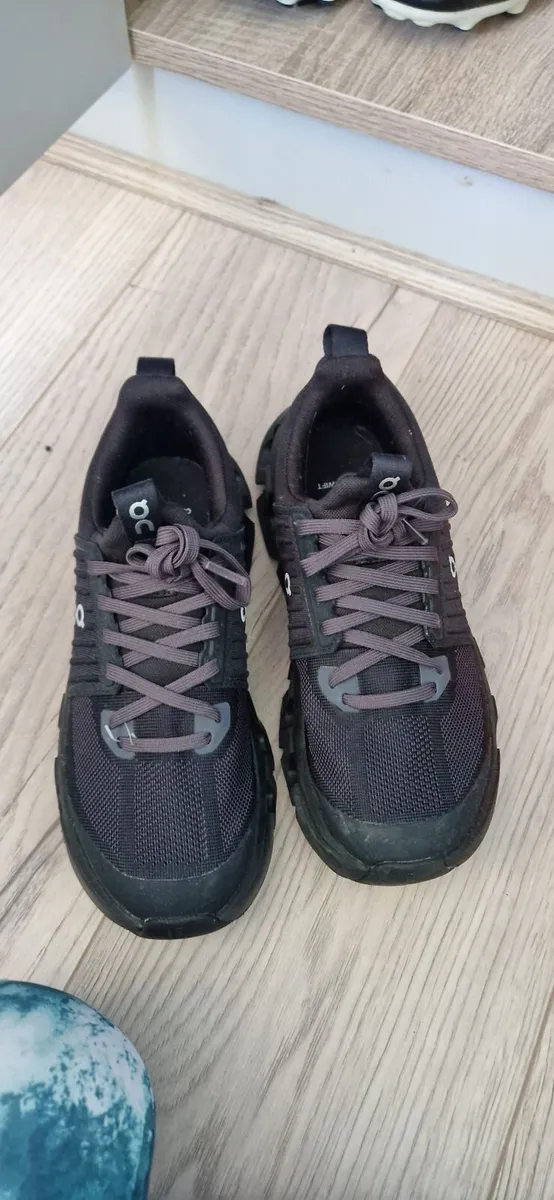 New trainers size4 - Image 1