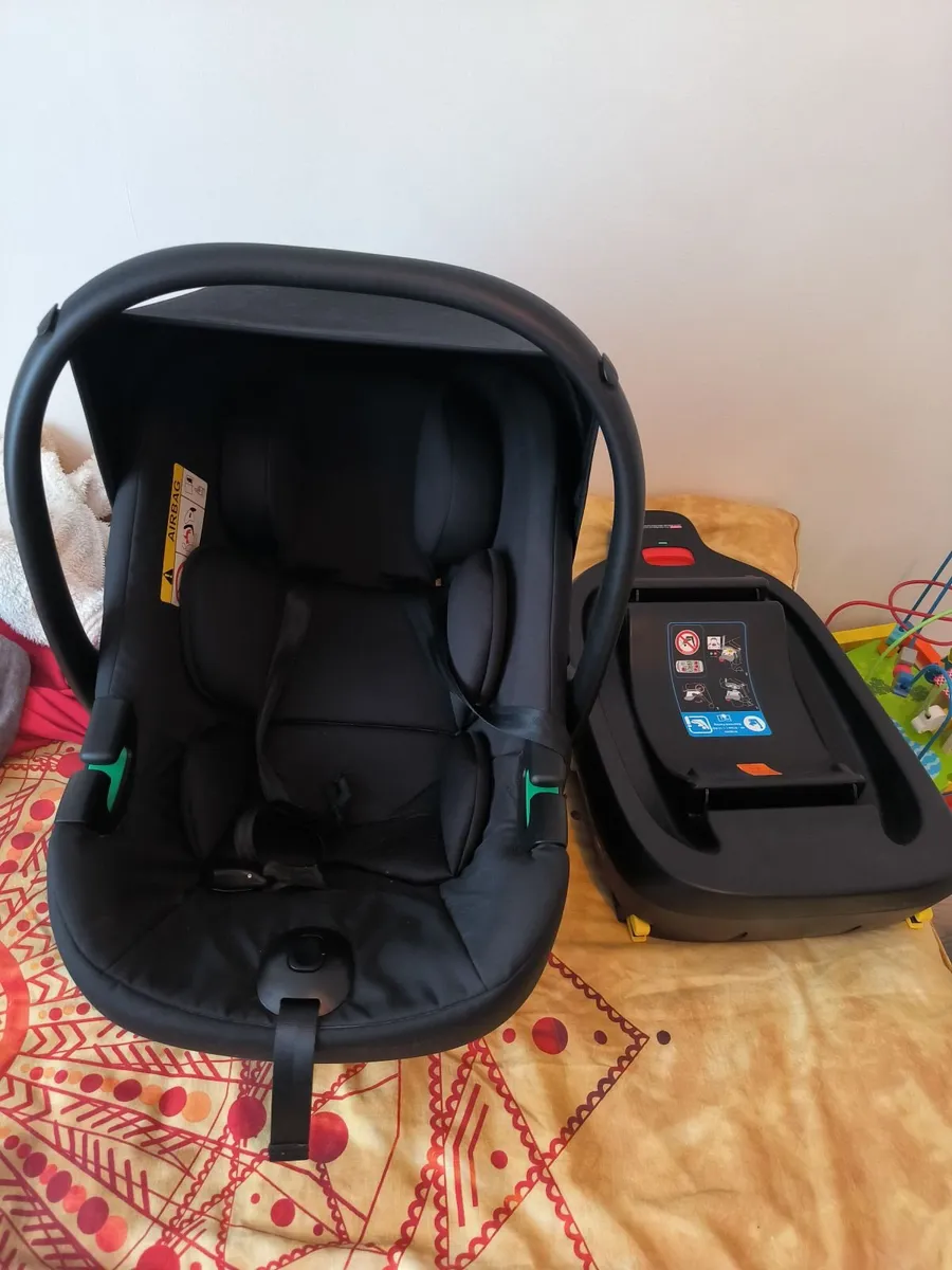 Car seat for baby - Image 1
