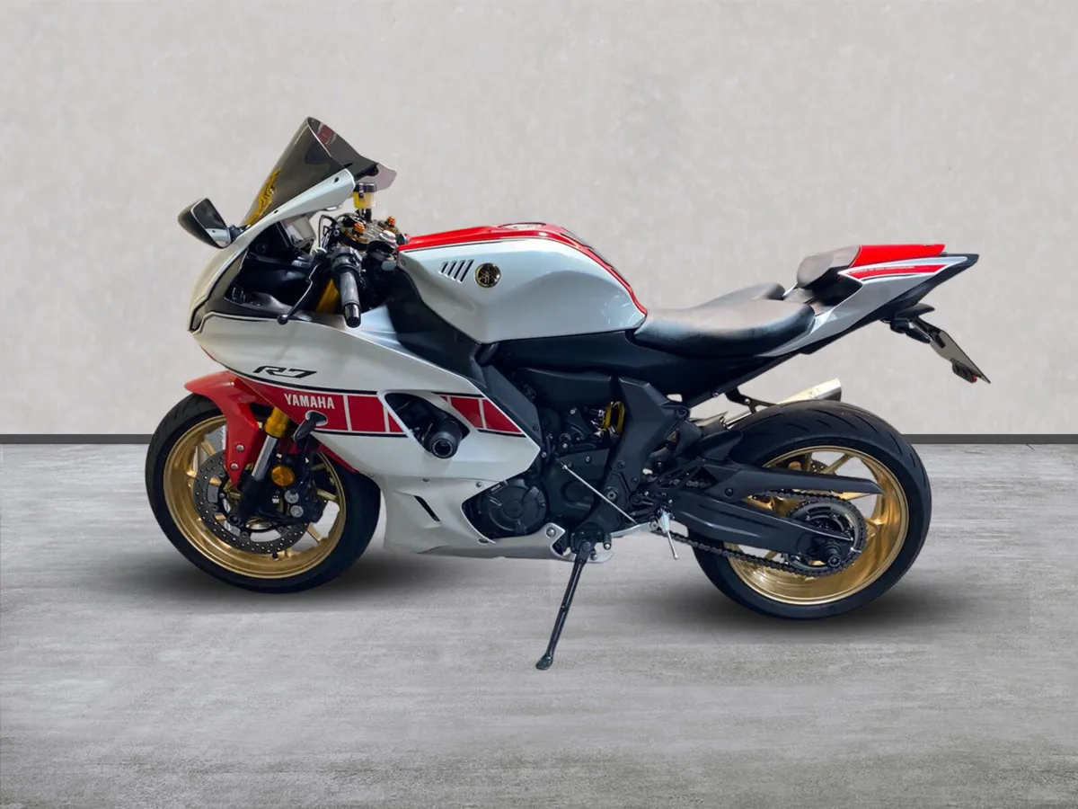YAMAHA YZF R7 60th Anniversary with extras - Image 2