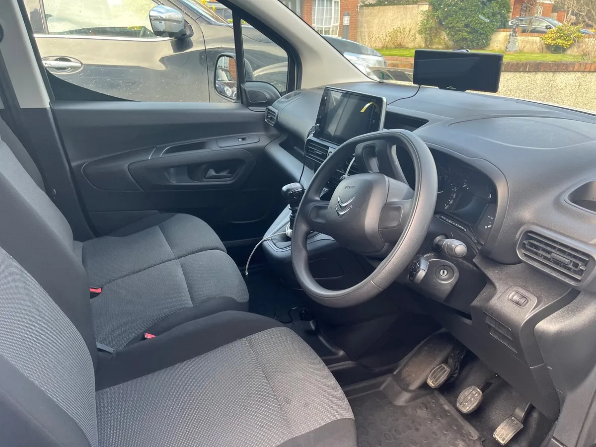 Citroen Berlingo 2022 - Image 2
