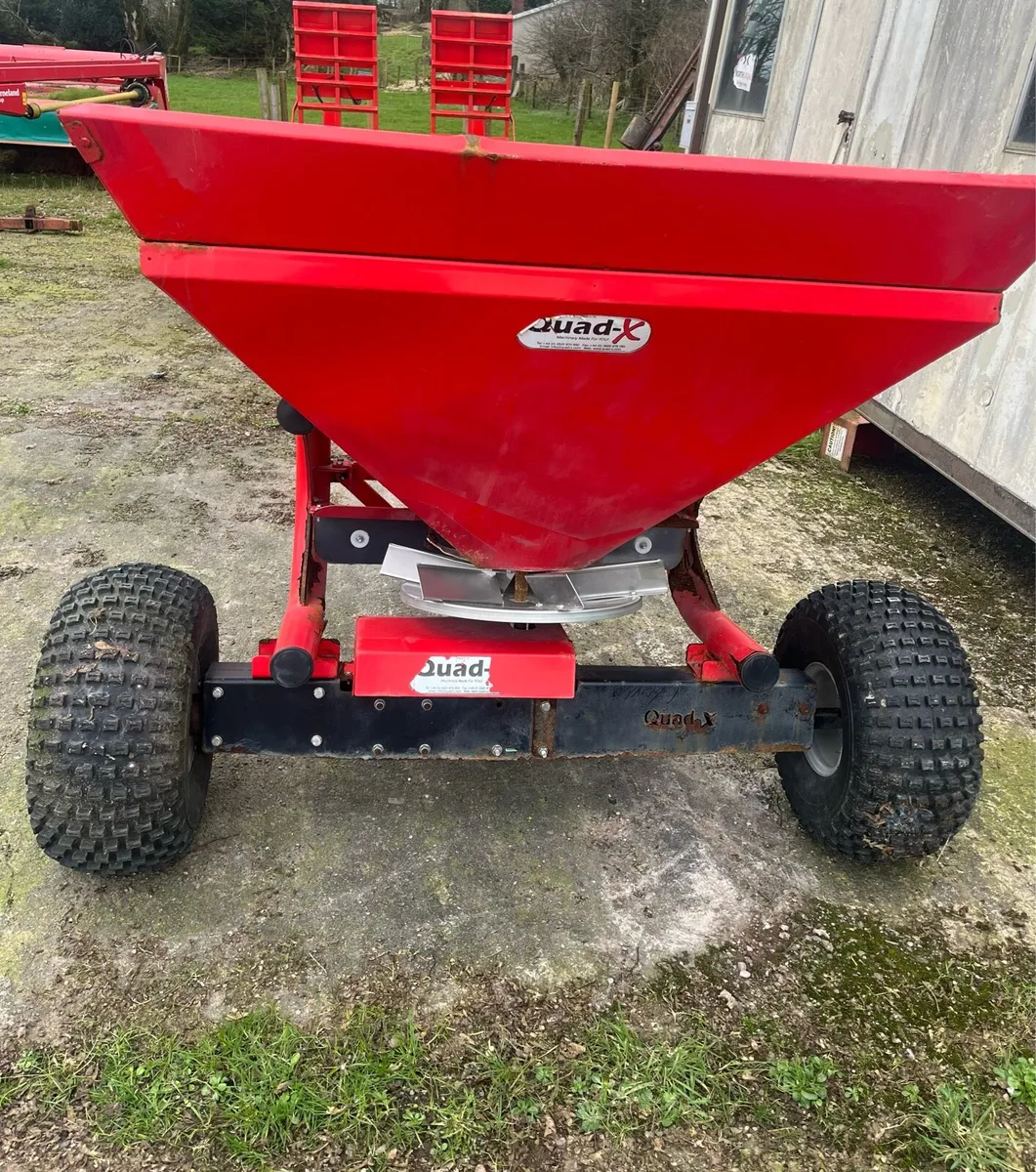 Quadx fertiliser sower - Image 1