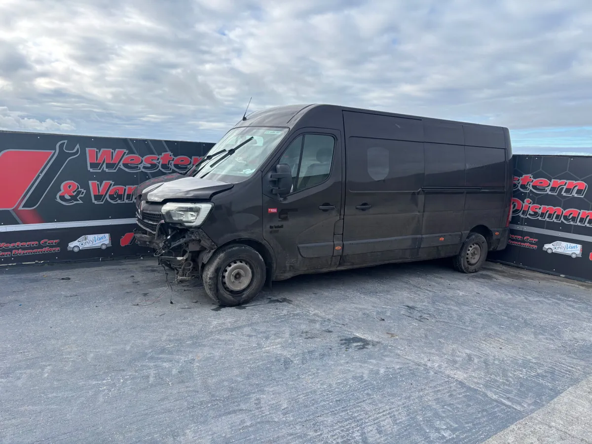 21 Renault master 2.3 dci for dismantling