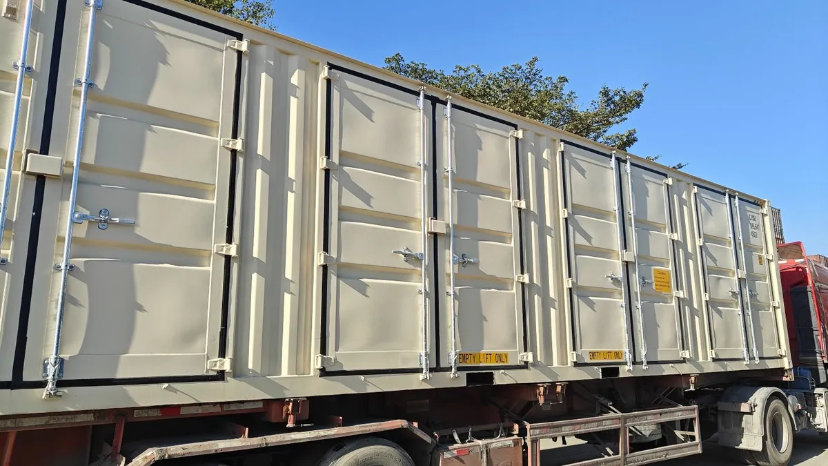 2x 40ft Shipping Container Side Opening Multi Door - Image 4
