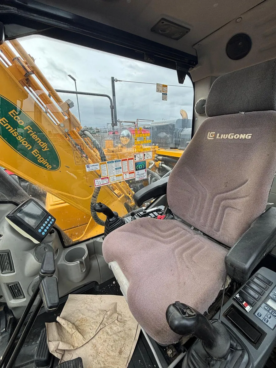 2021 LiuGong 939 Excavator - Image 3