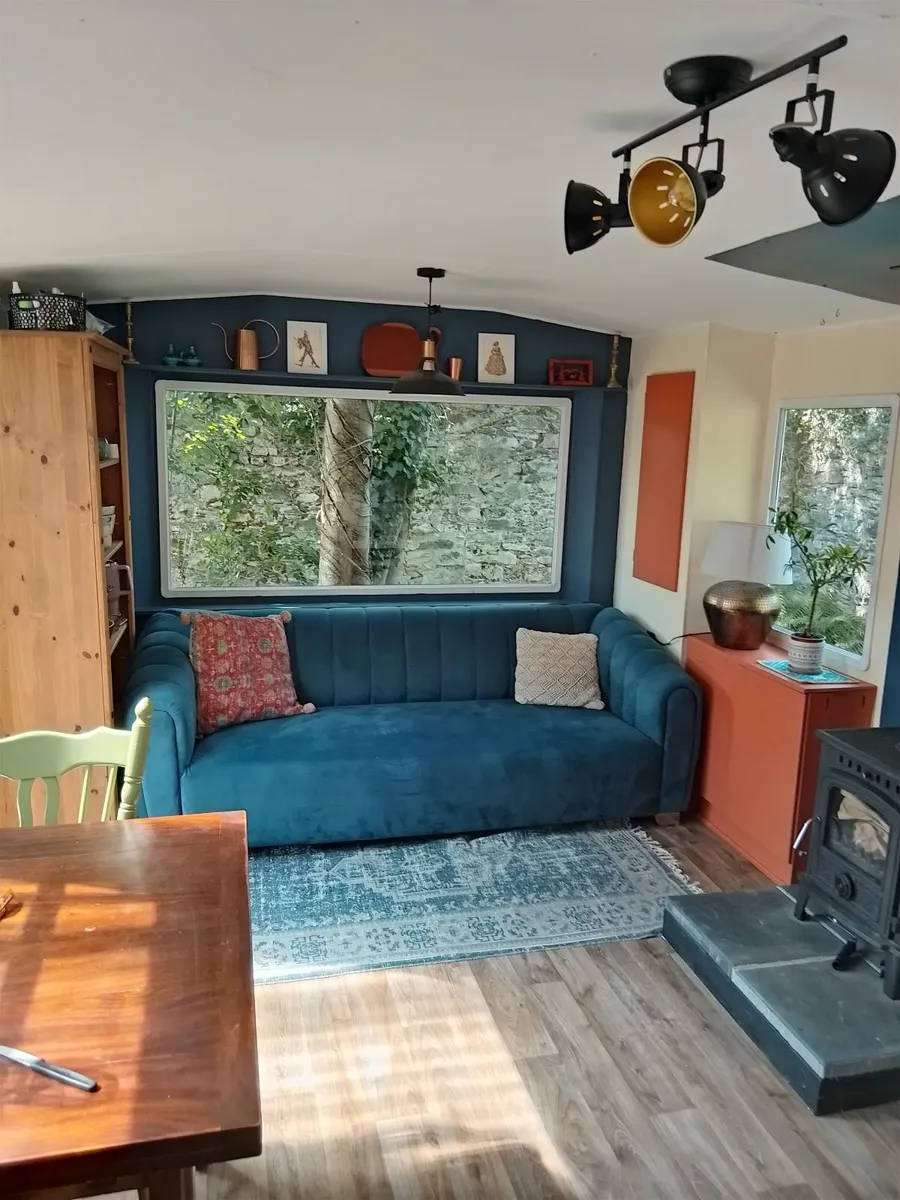 Refurbished 1-Bedroom Mobile Home – Perfect Airbnb - Image 1