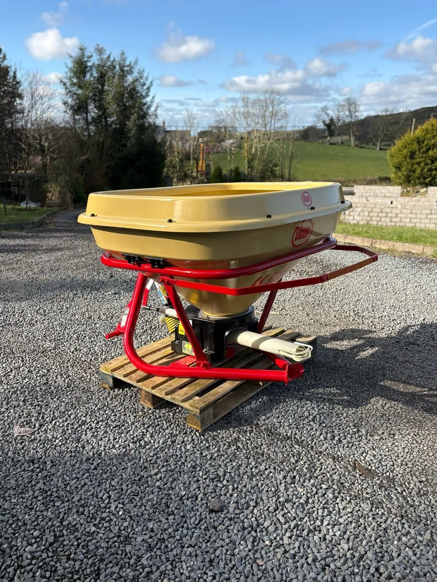 Vicon Ps503 Fertliser Sower - Image 1