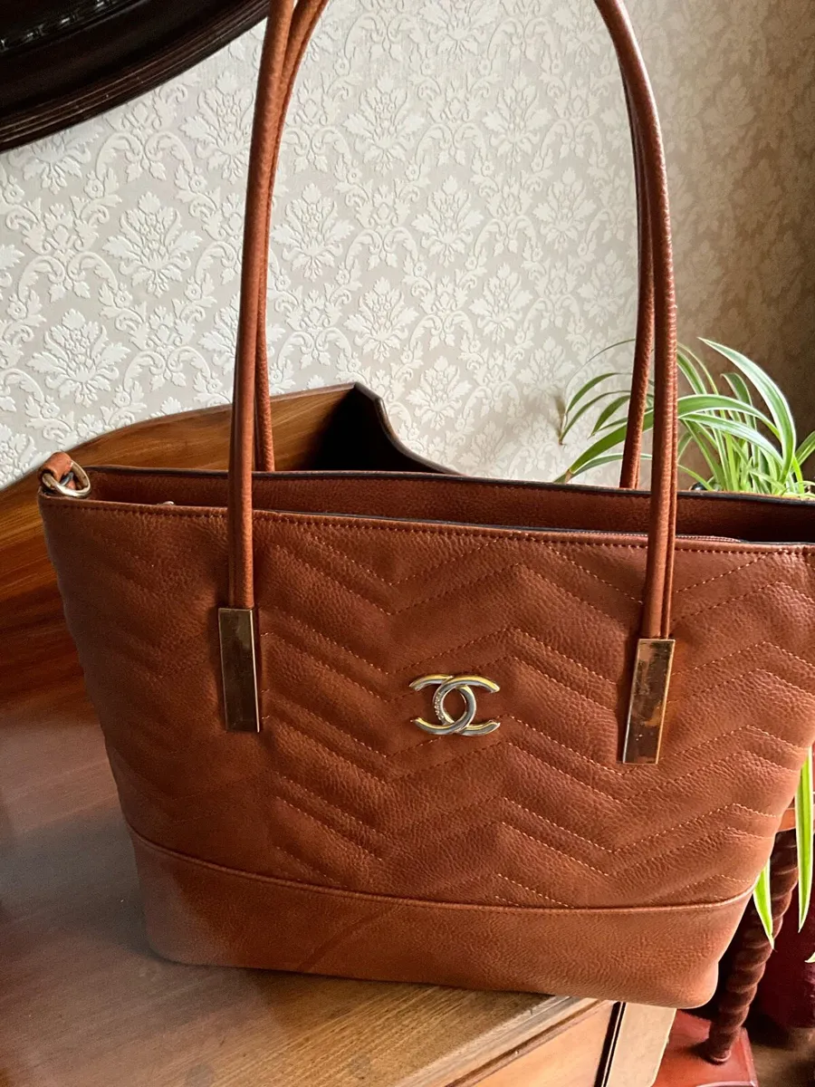 Lady’s Brown Handbqg - Image 2