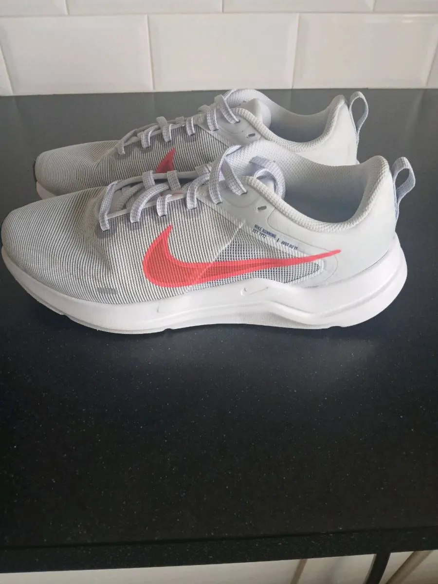 nike runners - Image 2