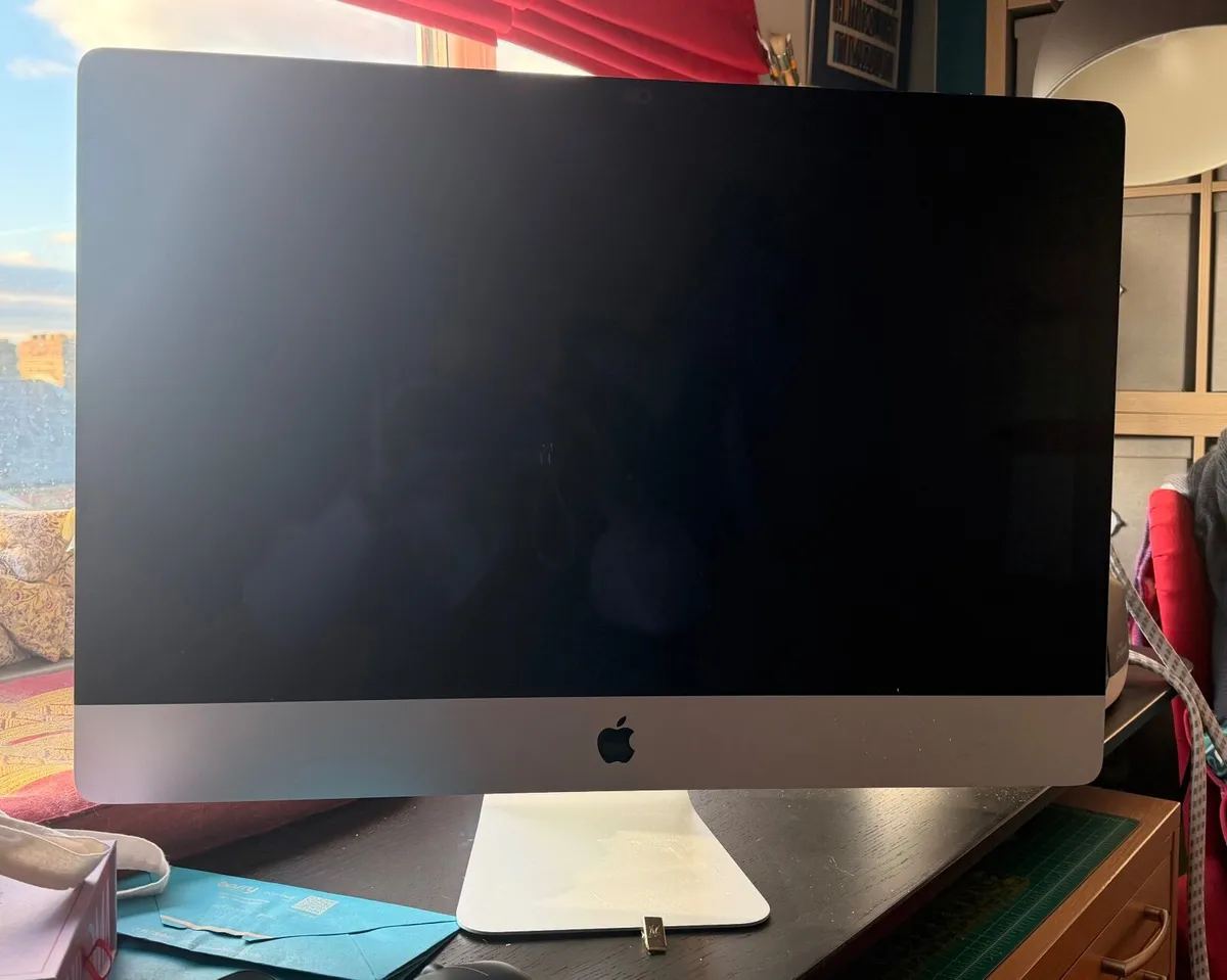 Apple iMac Pro 27", Late 2017. - Image 1