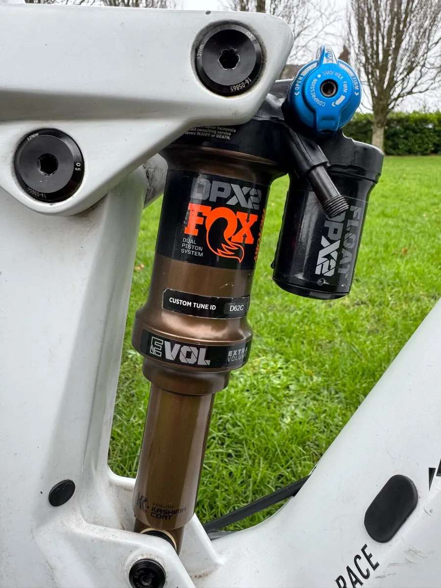 Cube stereo Carbon - Image 3