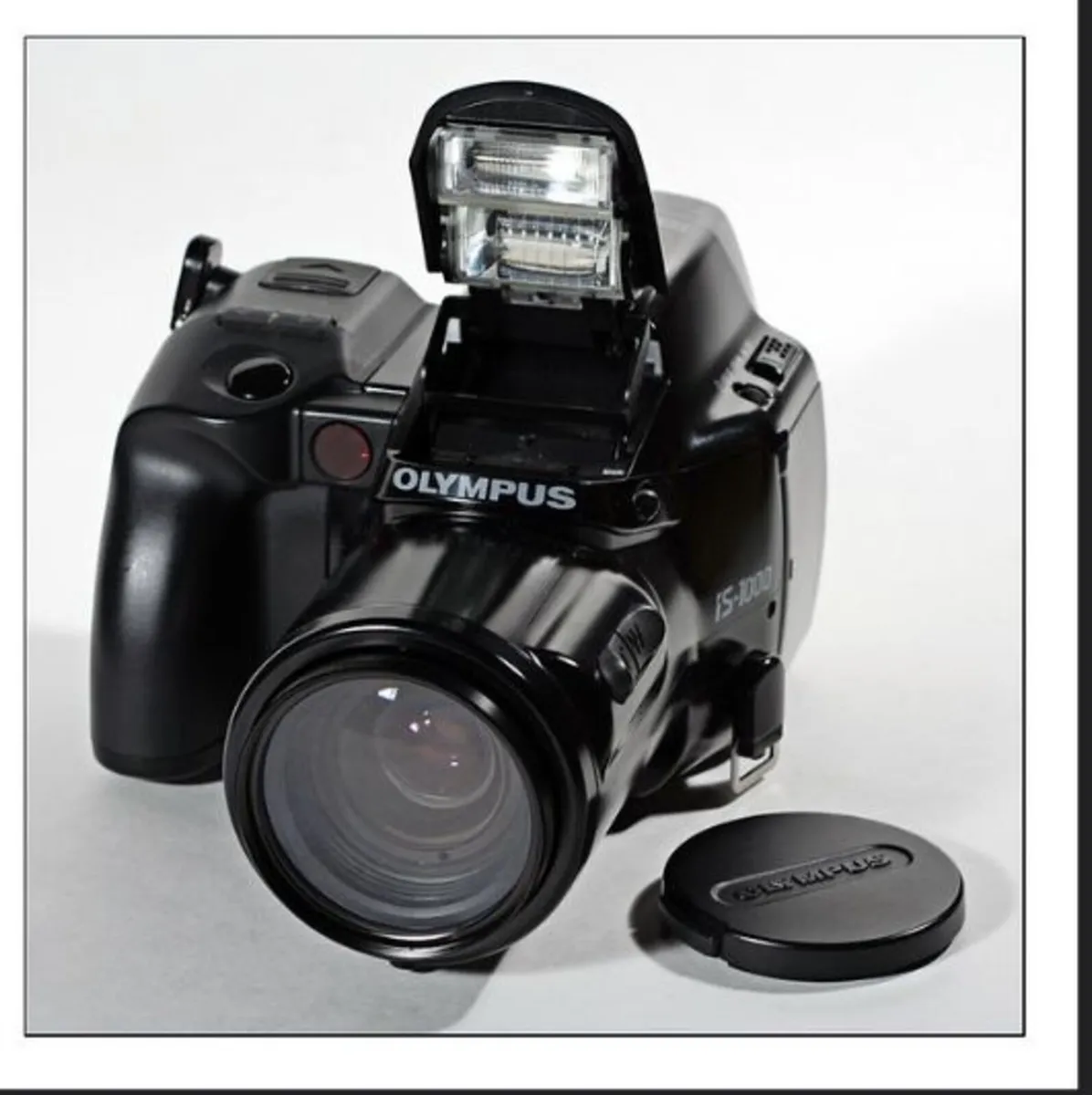 Olympus IS-1000 SLR photographic camera - Image 1