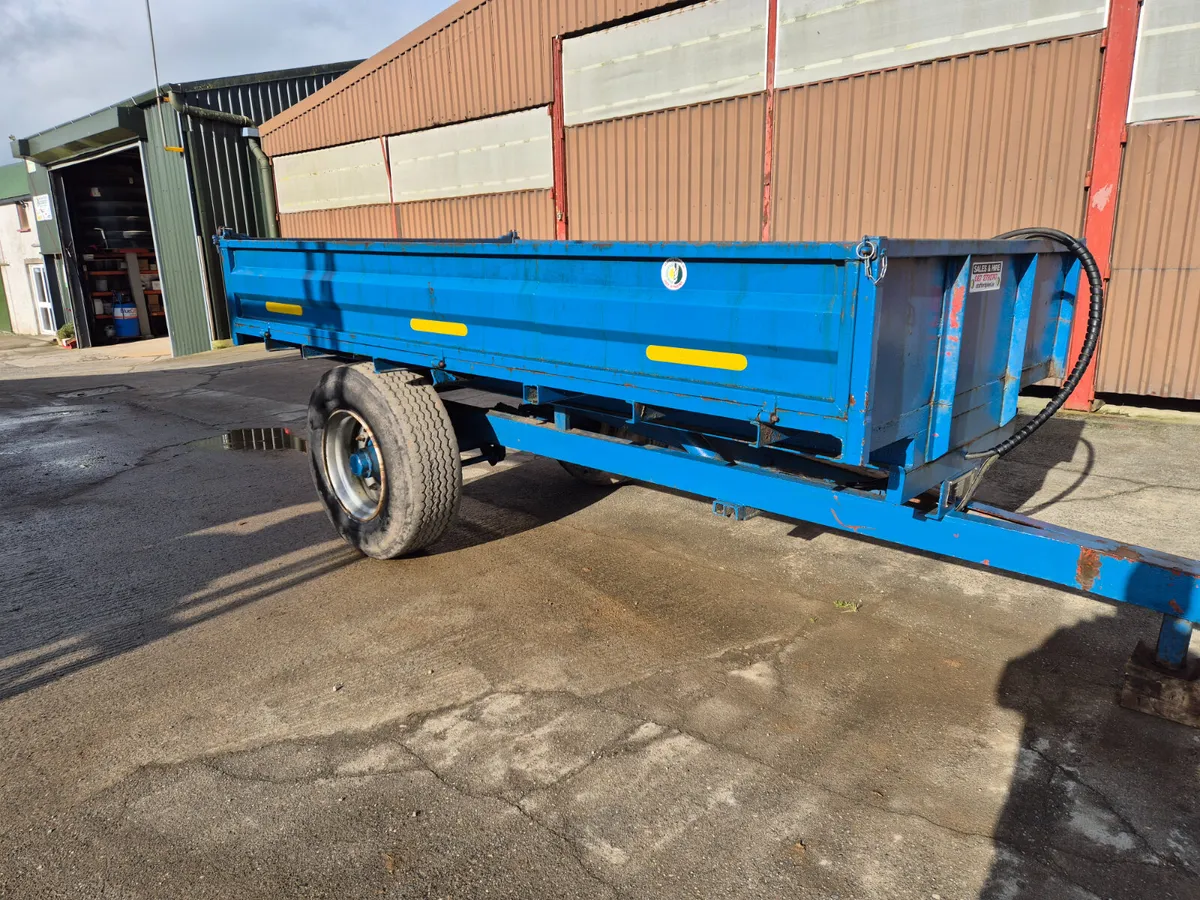13x7 tipping trailer.  Led lights - Image 1