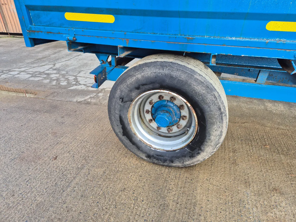 13x7 tipping trailer.  Led lights - Image 2