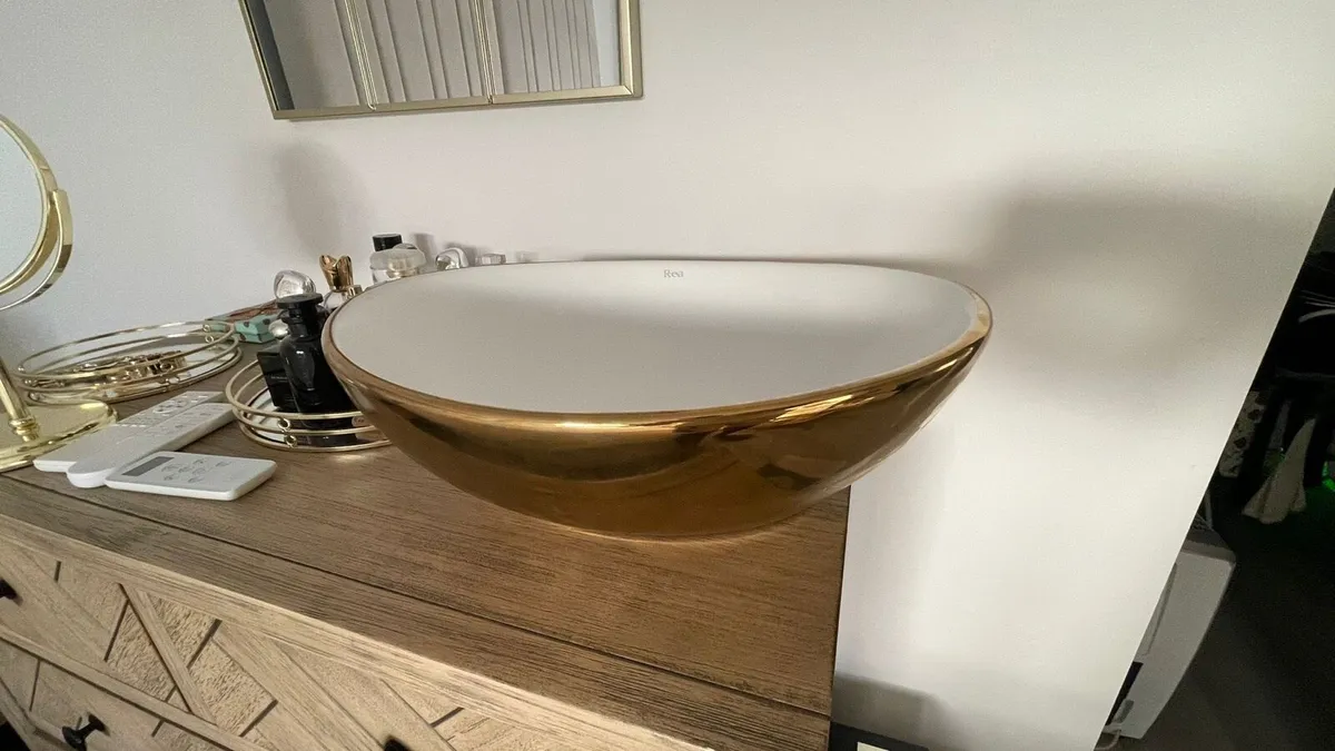 Bathroom sink brand new - Image 3