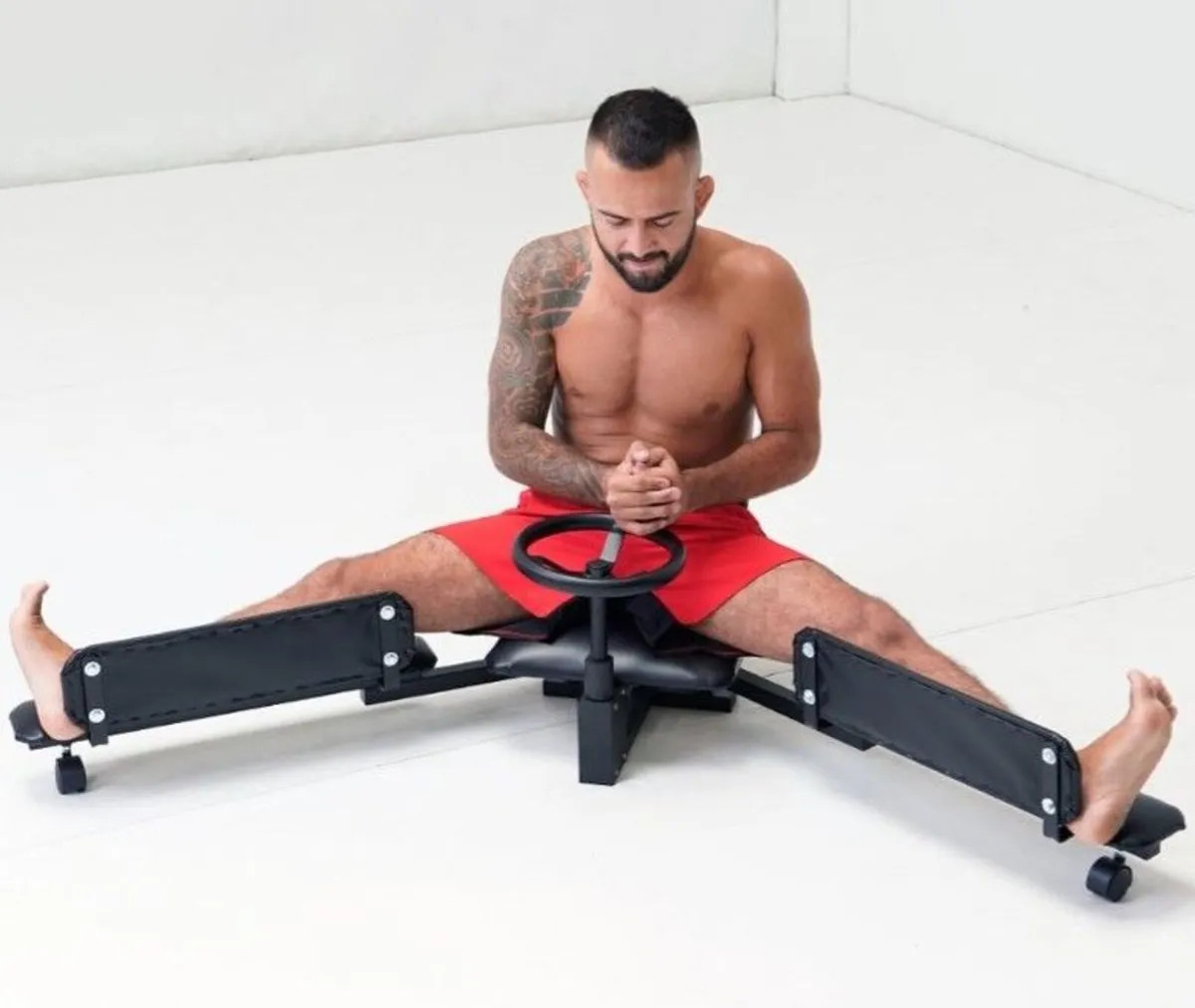 NEW - Punisher Leg Stretcher Machine