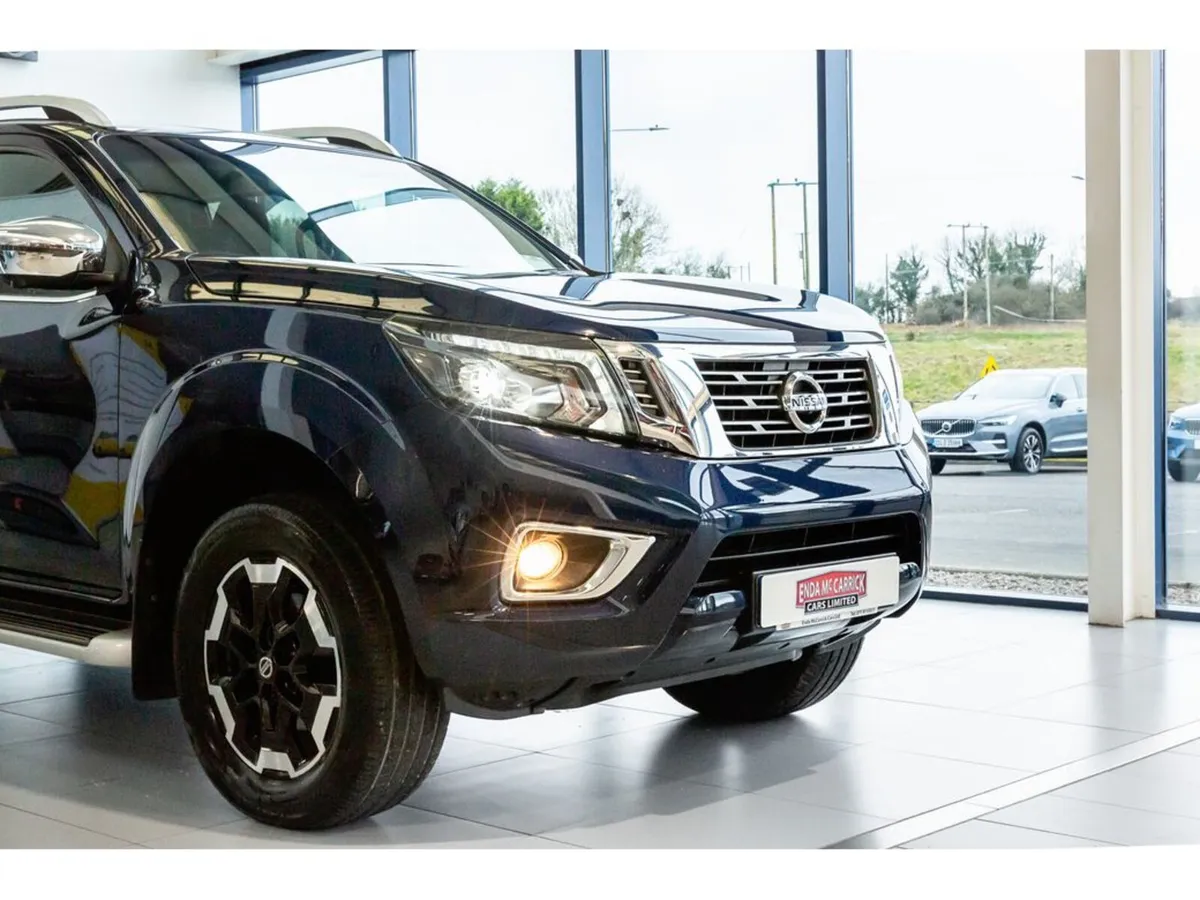 Nissan Navara Tekna 2.3dCi Automatic - Image 4