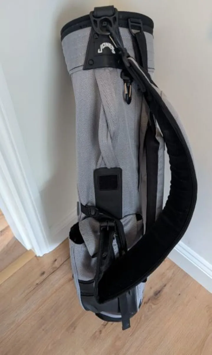 JONES UTILITY ROVER Double Strap Carry Bag - Image 1