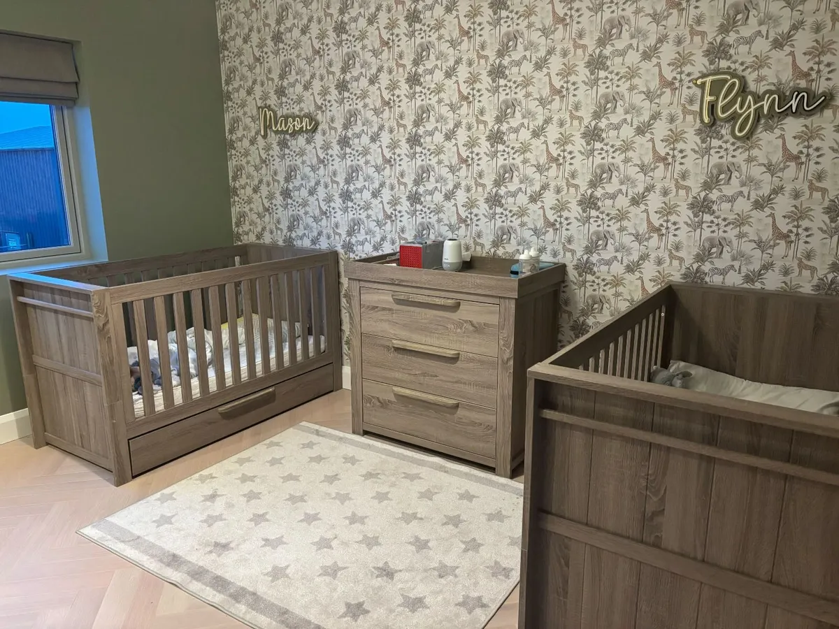 Mamas and Papas Franklin Cot & Bedding - Image 4